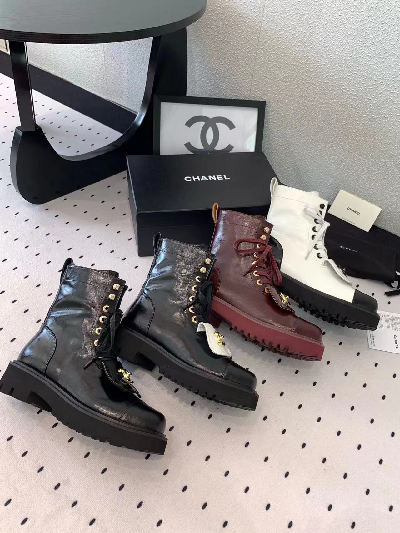 CHANE1 高品質レースアップマーティンブーツ【50％割引+送料無料】