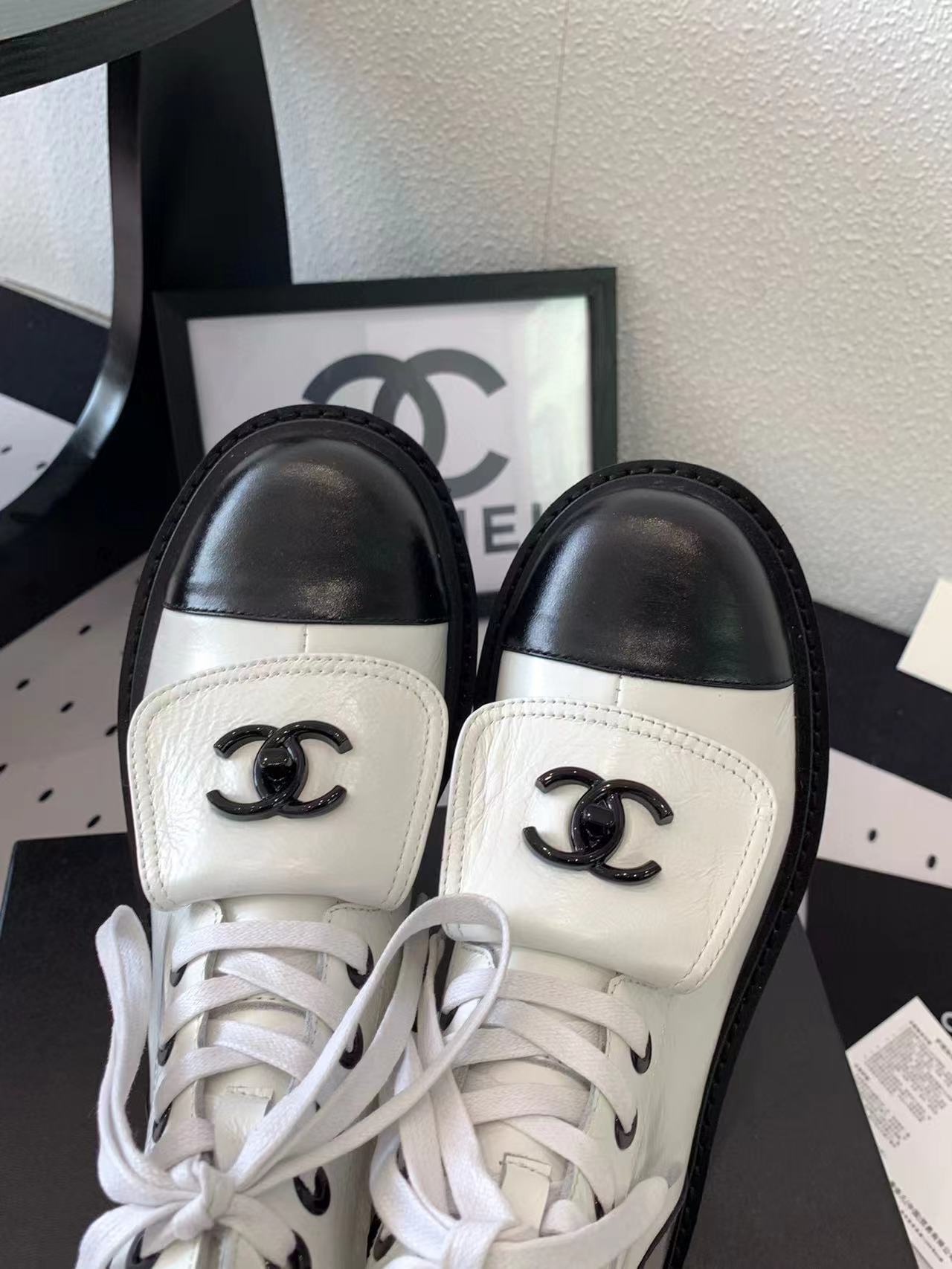 CHANE1 高品質レースアップマーティンブーツ【50％割引+送料無料】