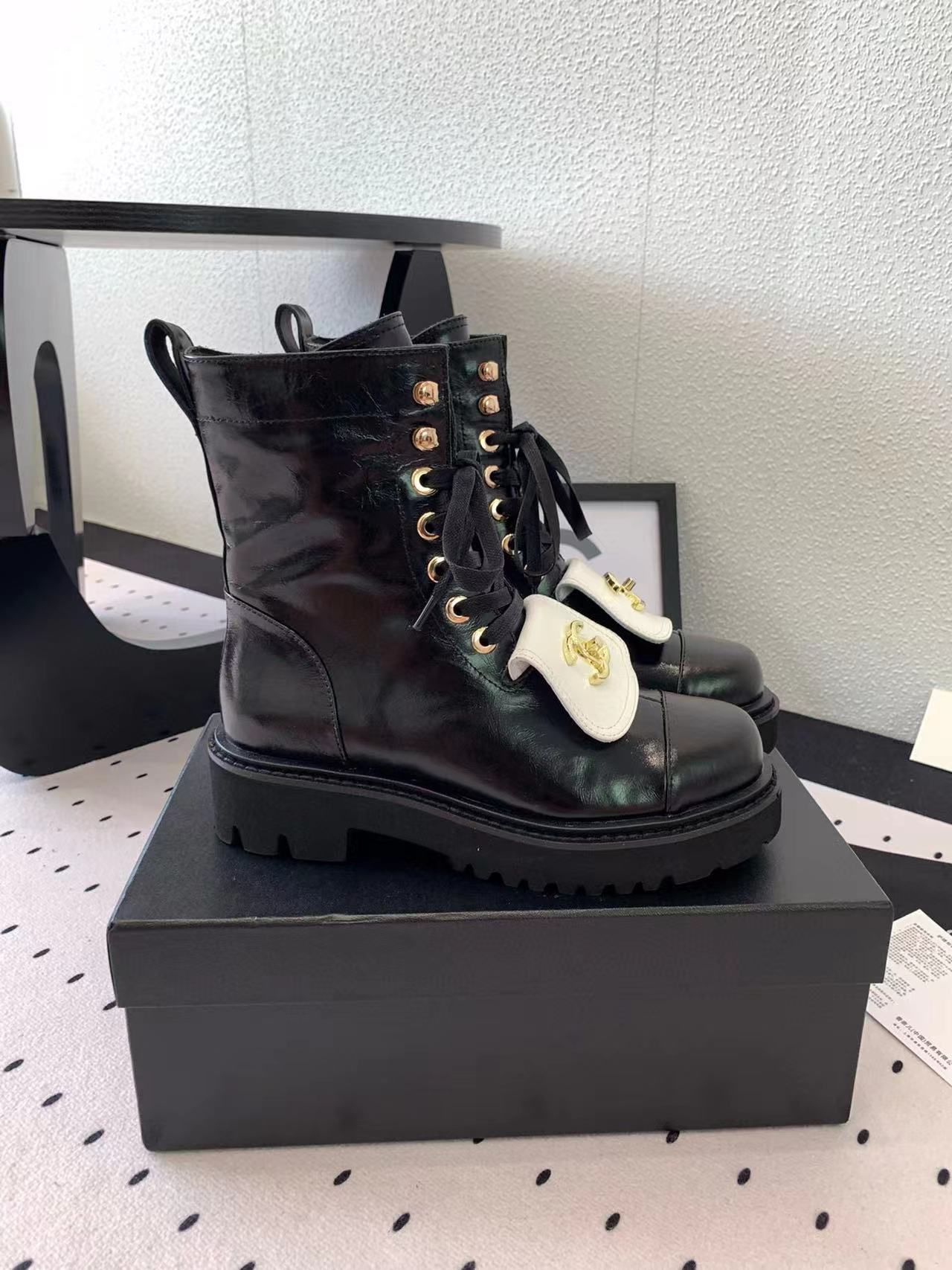 CHANE1 高品質レースアップマーティンブーツ【50％割引+送料無料】