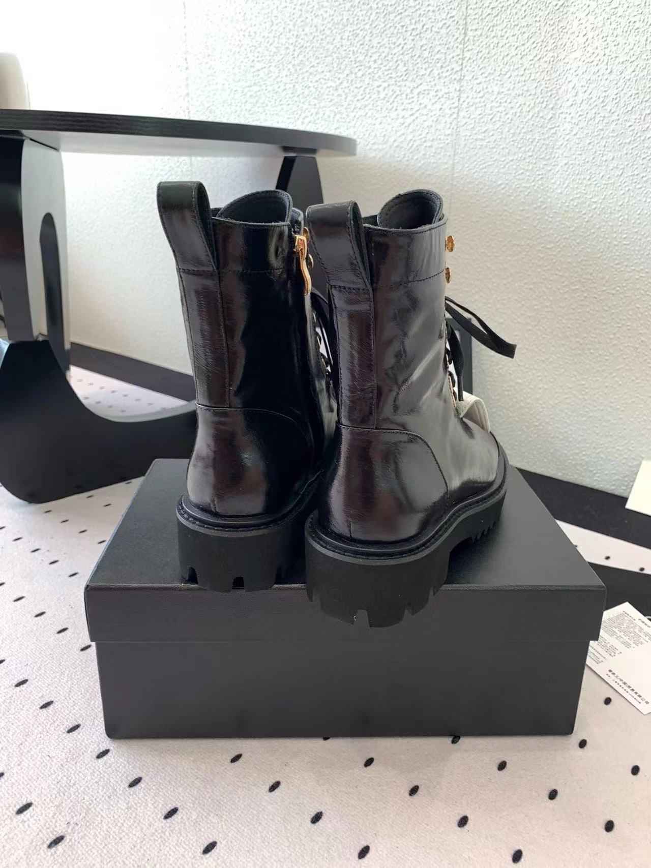 CHANE1 高品質レースアップマーティンブーツ【50％割引+送料無料】