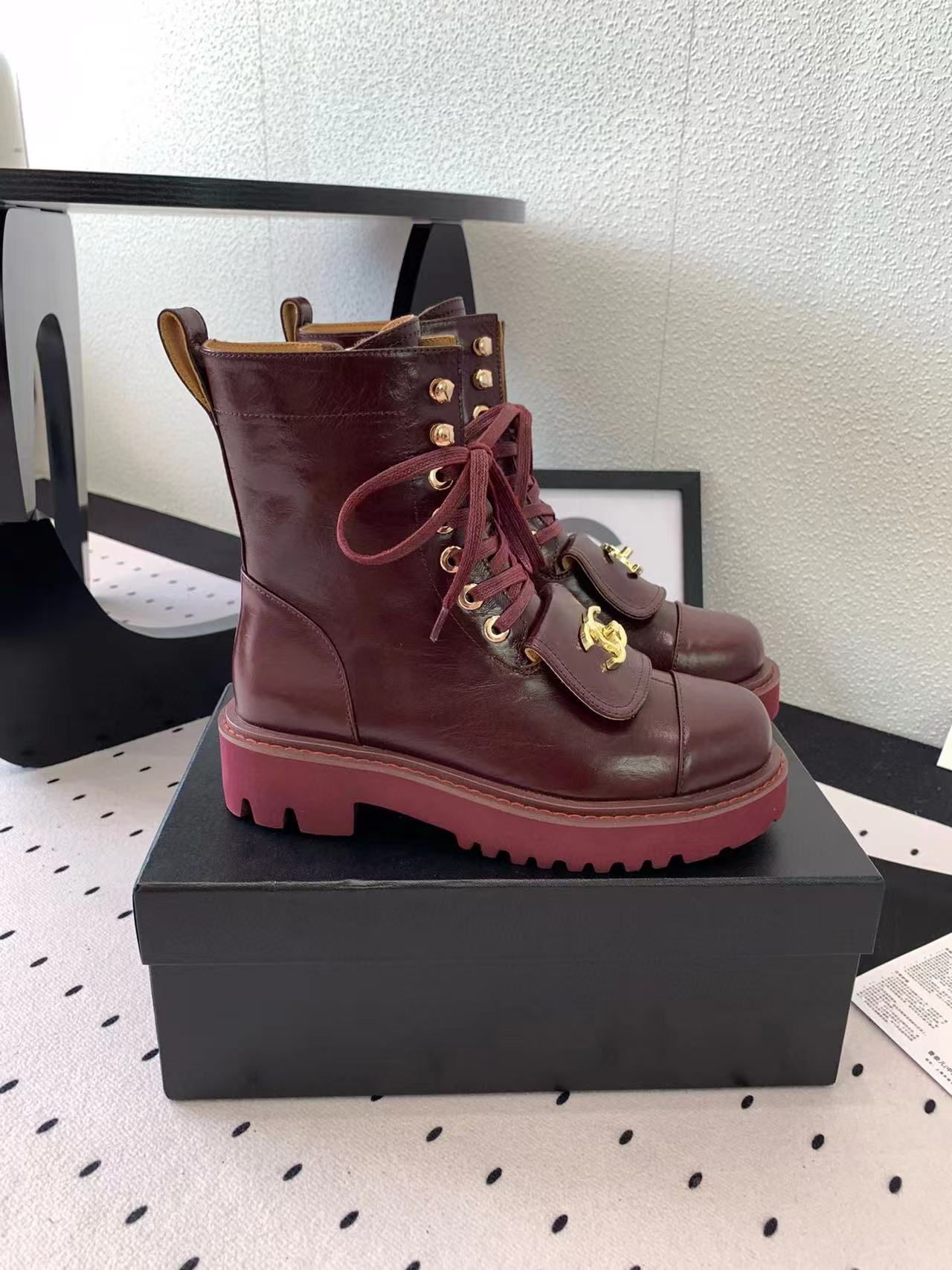 CHANE1 高品質レースアップマーティンブーツ【50％割引+送料無料】