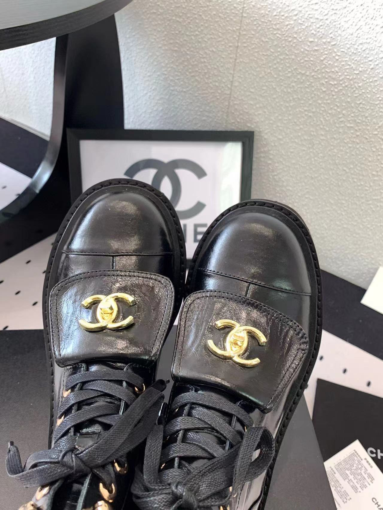 CHANE1 高品質レースアップマーティンブーツ【50％割引+送料無料】