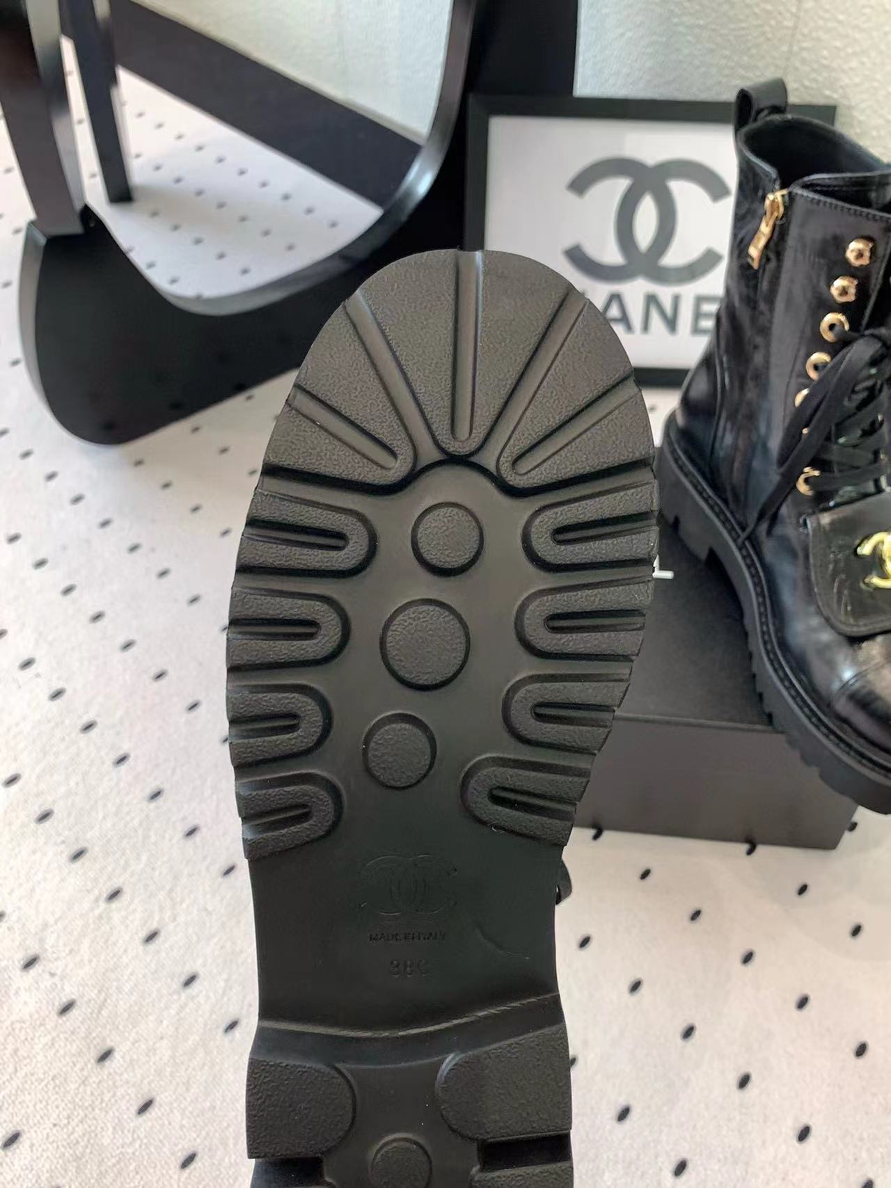 CHANE1 高品質レースアップマーティンブーツ【50％割引+送料無料】