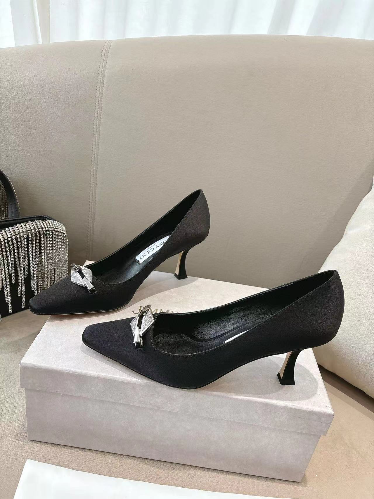 jimmycho0 高品質メタルバックルハイヒール【50％割引+送料無料】