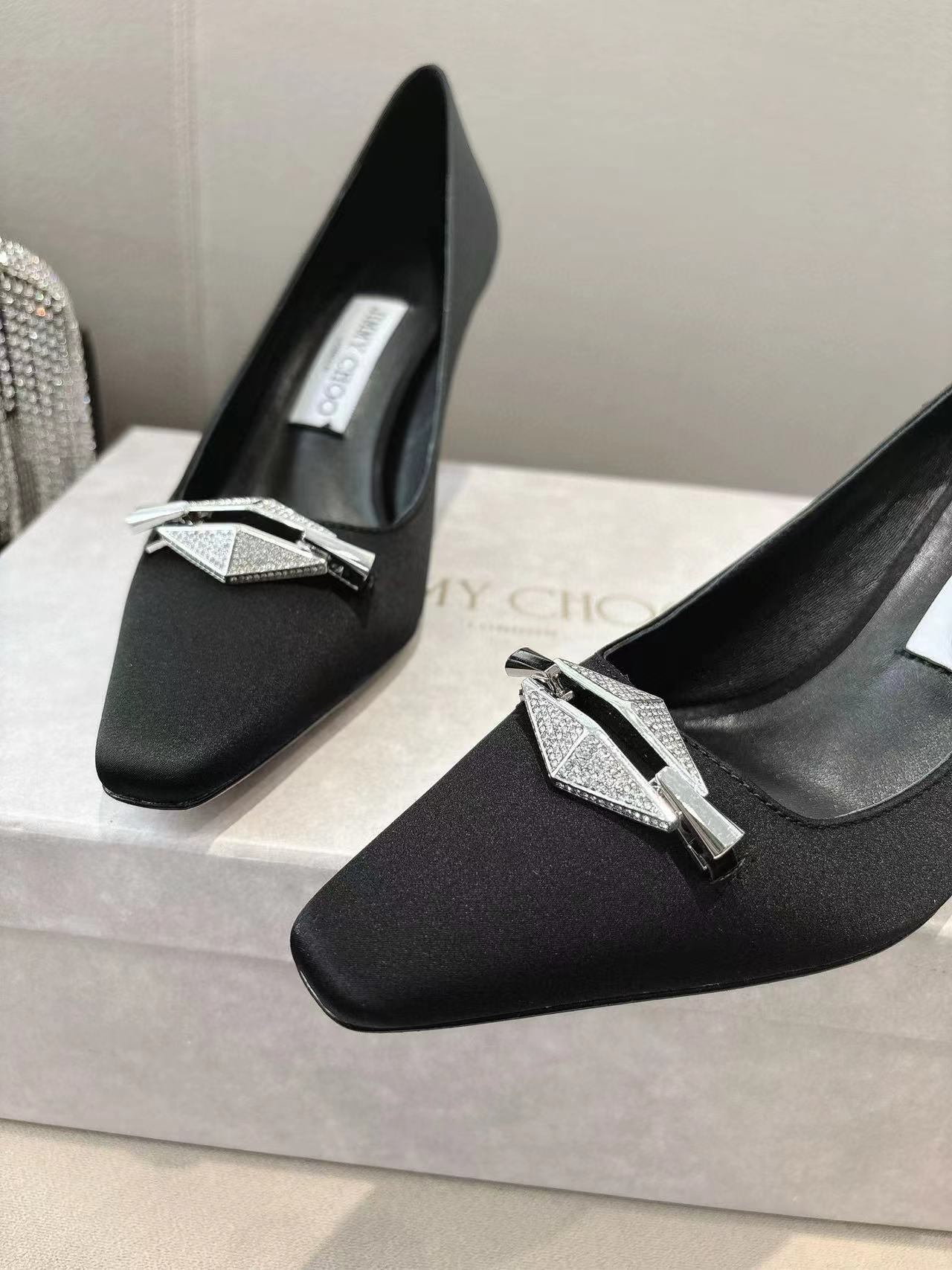 jimmycho0 高品質メタルバックルハイヒール【50％割引+送料無料】