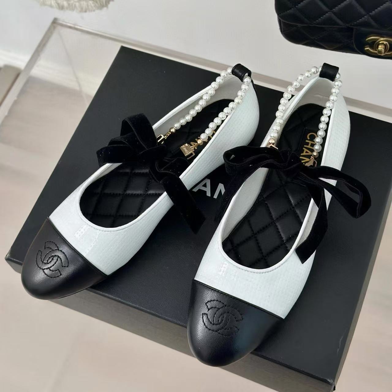 CHANE1 高品質カラーブロックパールフラットシューズ【50％割引+送料無料】