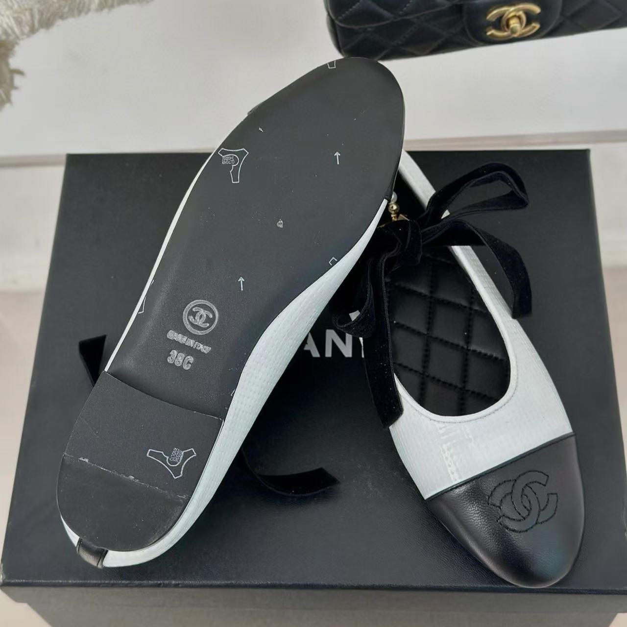 CHANE1 高品質カラーブロックパールフラットシューズ【50％割引+送料無料】