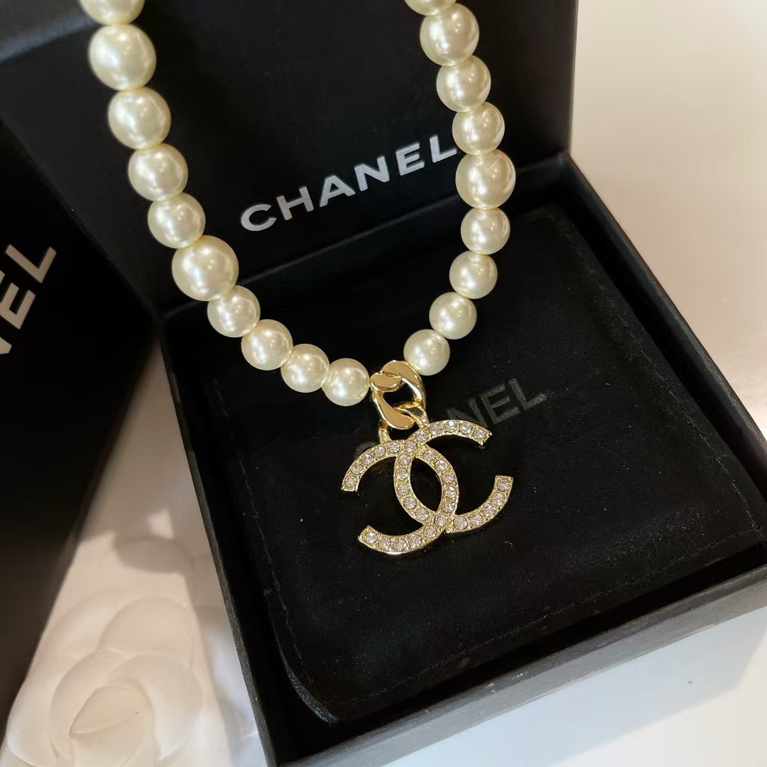 CHANE1 ダブルC ダイヤモンドパールネックレス【50％割引+送料無料】