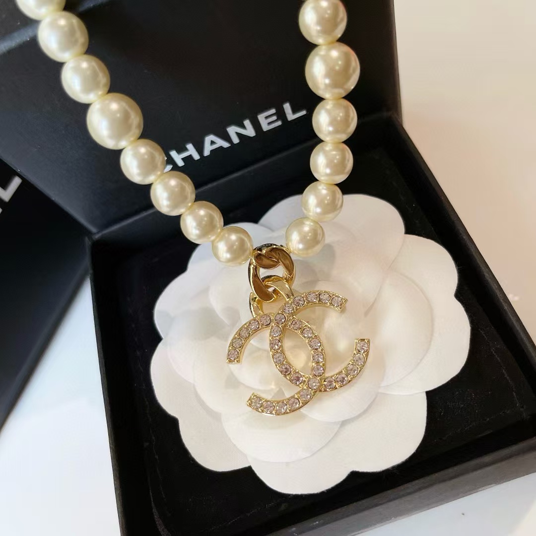 CHANE1 ダブルC ダイヤモンドパールネックレス【50％割引+送料無料】