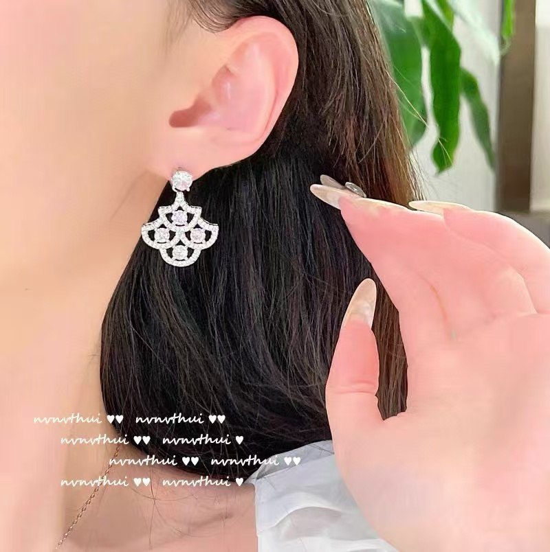 GRAFF ダイヤモンドファン ピアス+ネックレス 2点セット【 50％割引+送料無料】