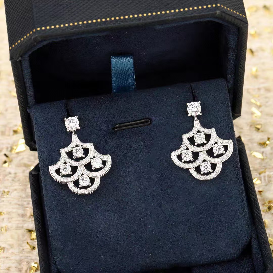 GRAFF ダイヤモンドファン ピアス+ネックレス 2点セット【 50％割引+送料無料】