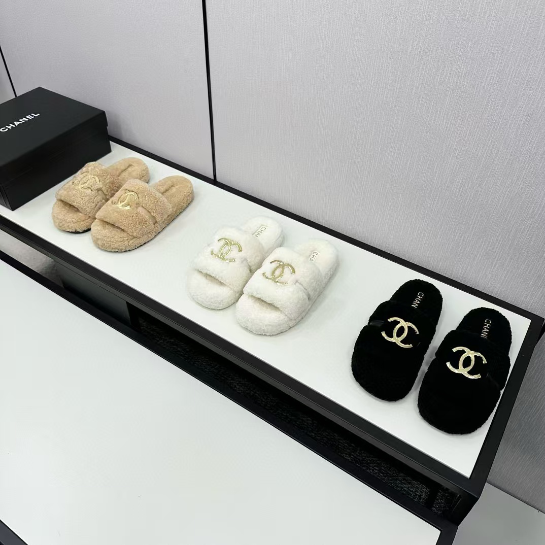 CHANE1 高品質 ダブル C ラージ ロゴ ラムウール スリッパ【50％割引+送料無料】