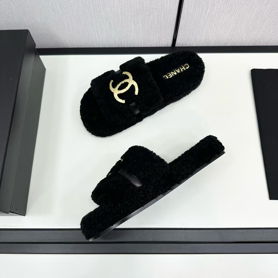 CHANE1 高品質 ダブル C ラージ ロゴ ラムウール スリッパ【50％割引+送料無料】