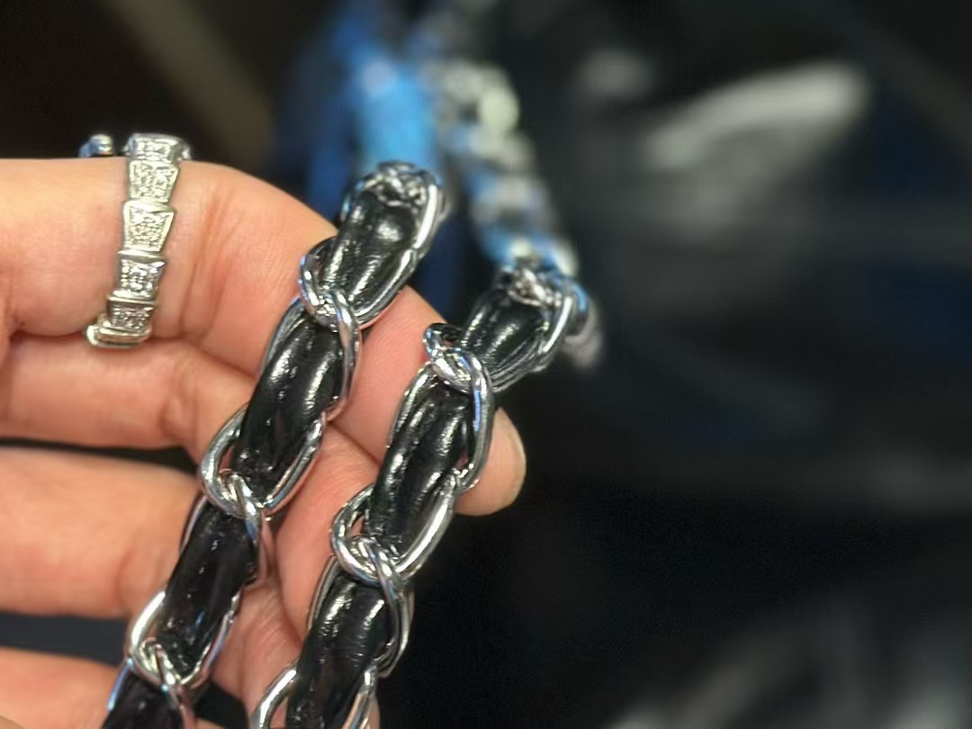 CHANE1 刺繍大ロゴチェーンショッピングバッグ【 50％割引+送料無料】