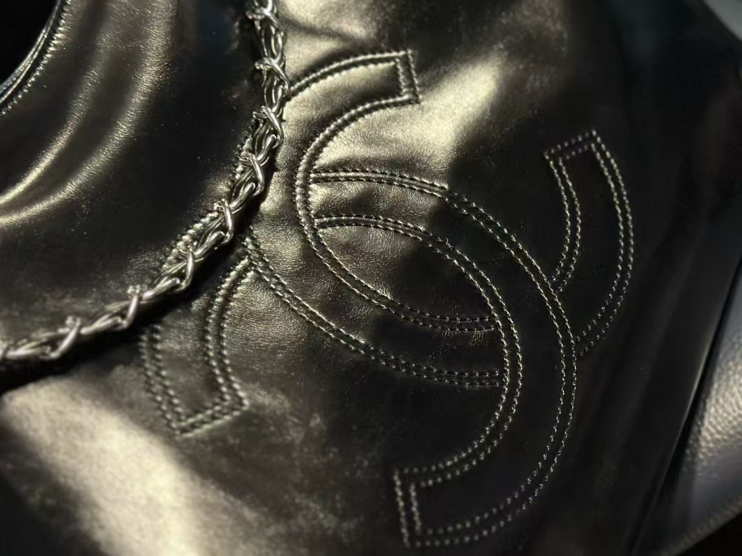 CHANE1 刺繍大ロゴチェーンショッピングバッグ【 50％割引+送料無料】