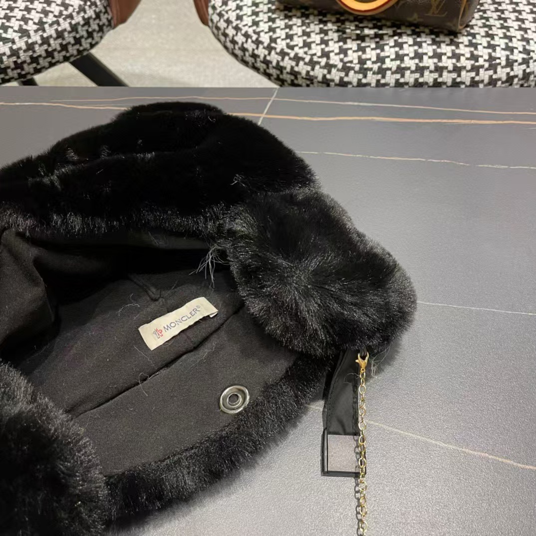 Monclerぬいぐるみのクマの耳保護帽子【 50％割引+送料無料】