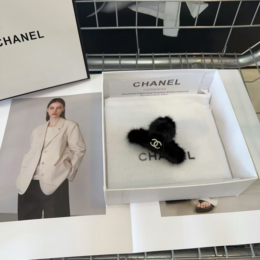 CHANE1 ダブルC ぬいぐるみ ヘアクリップ【 50％割引+送料無料】