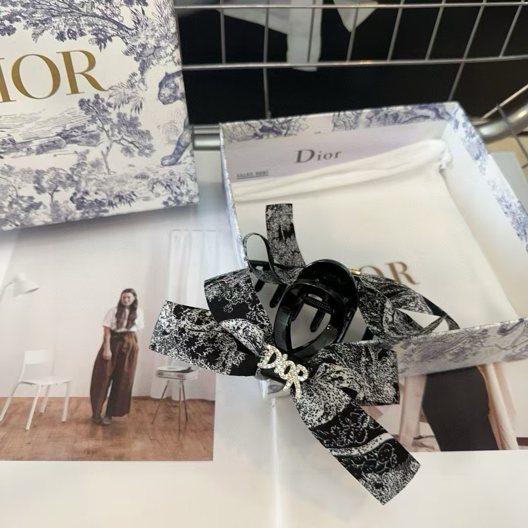 DI0R 老眼用ヘアクリップ【 50％割引+送料無料】