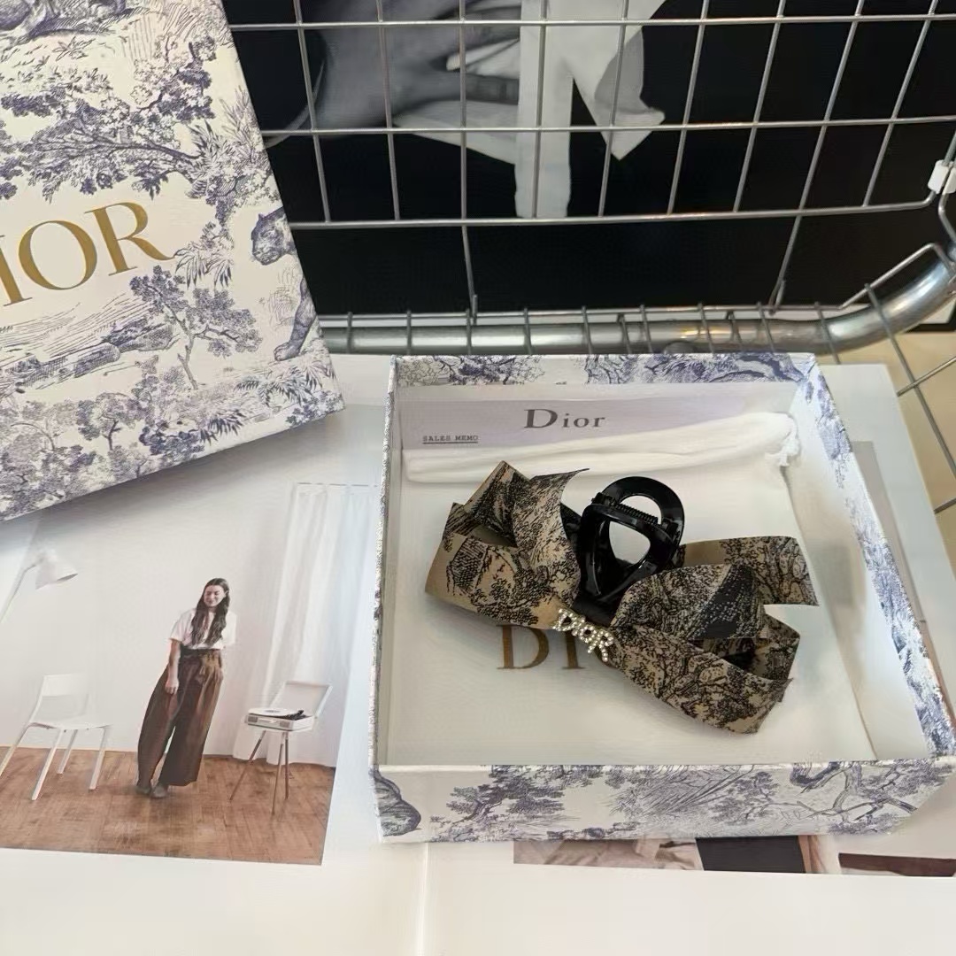 DI0R 老眼用ヘアクリップ【 50％割引+送料無料】