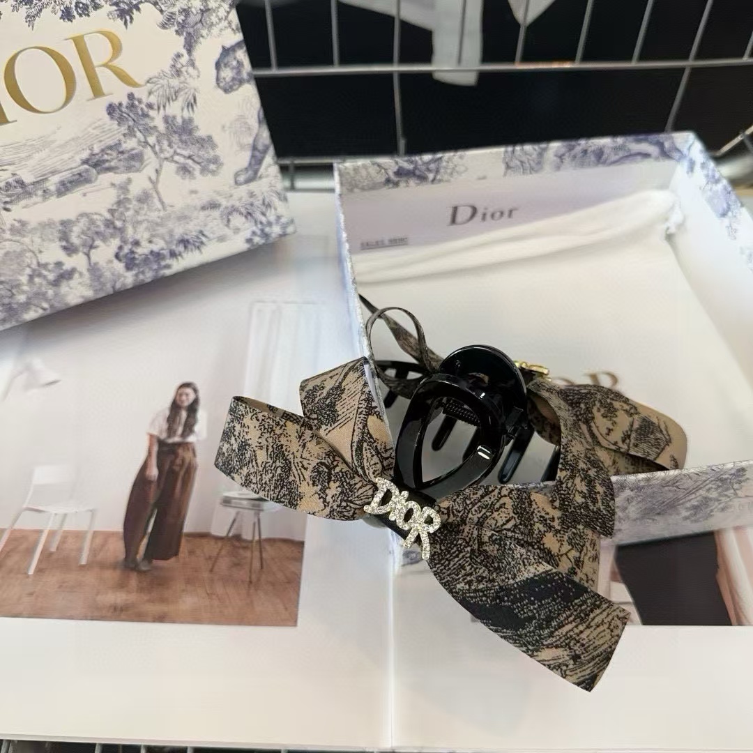 DI0R 老眼用ヘアクリップ【 50％割引+送料無料】