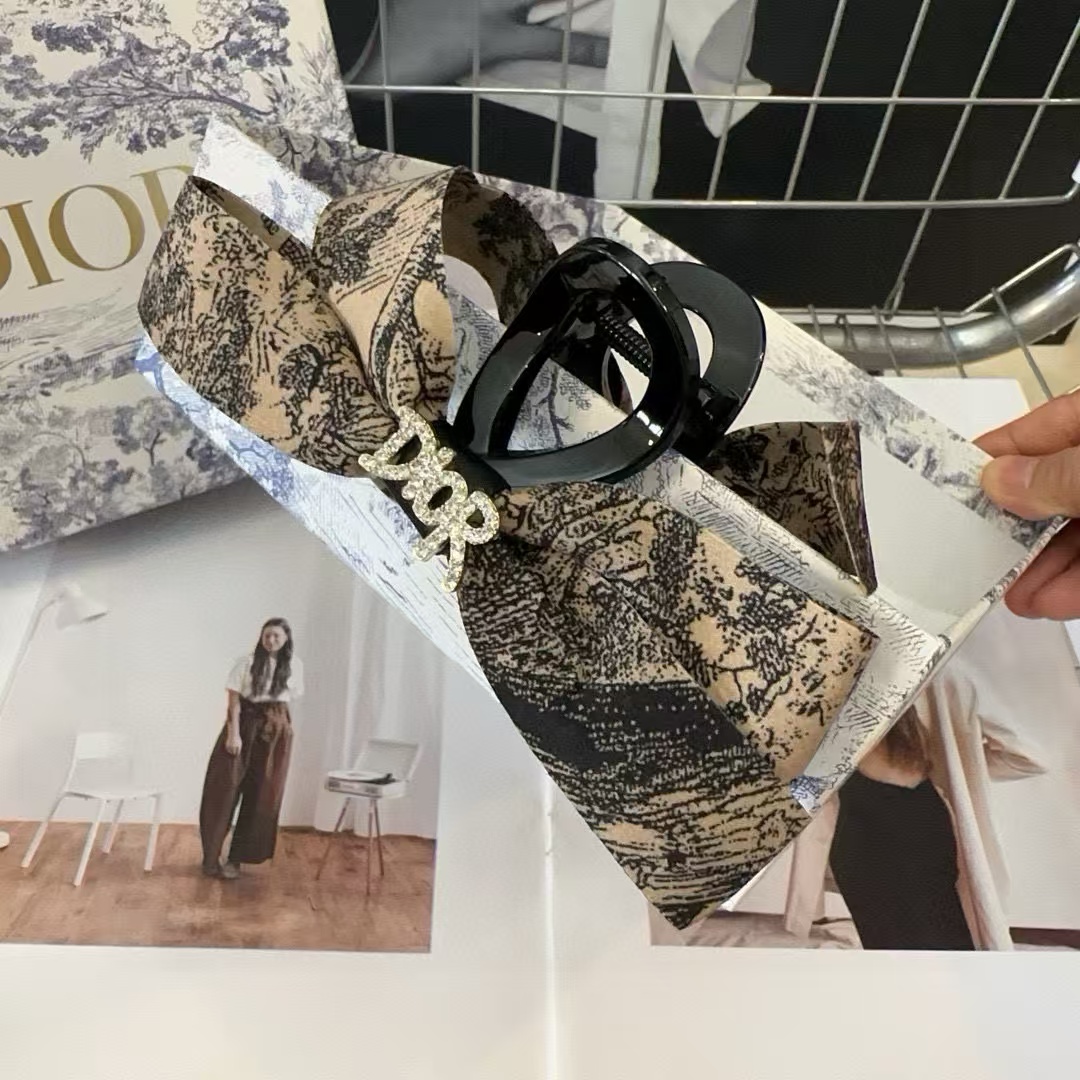 DI0R 老眼用ヘアクリップ【 50％割引+送料無料】