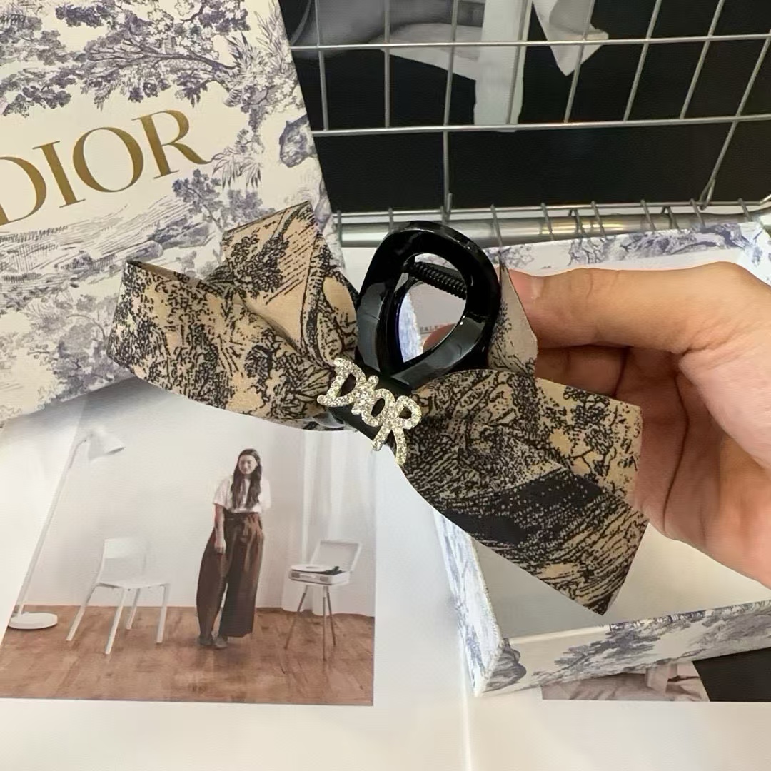 DI0R 老眼用ヘアクリップ【 50％割引+送料無料】