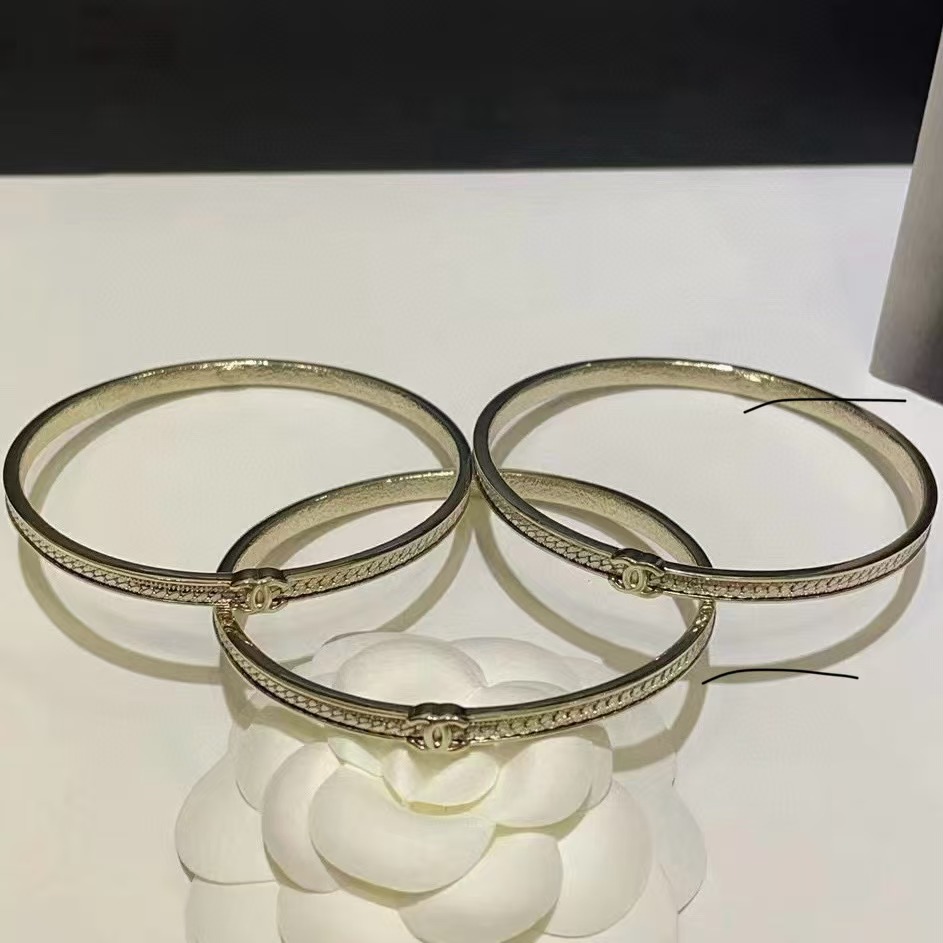 CHANE1 ダブル C スネークボーン スリーインワン ブレスレット【50％割引+送料無料】