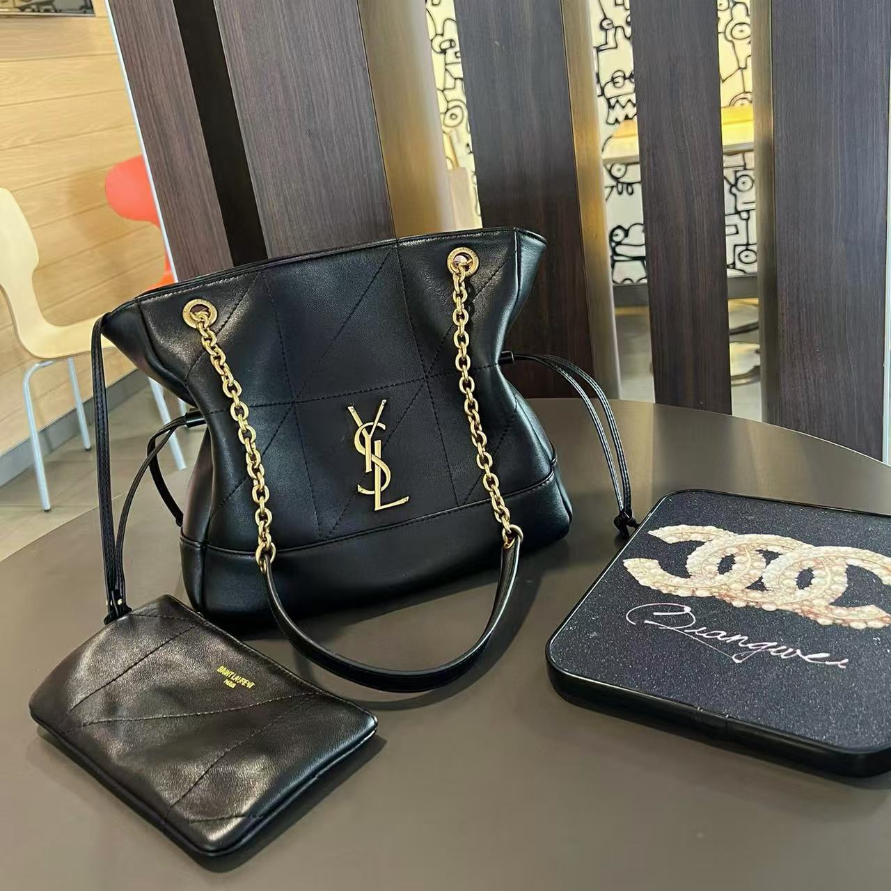 YSL 牛革チェーンバッグ【50％割引+送料無料】