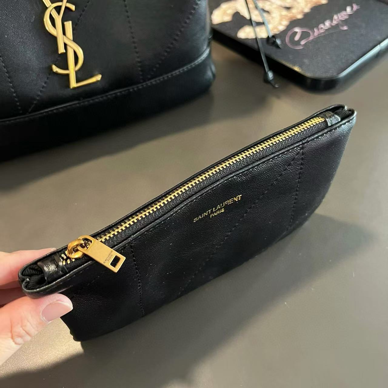 YSL 牛革チェーンバッグ【50％割引+送料無料】