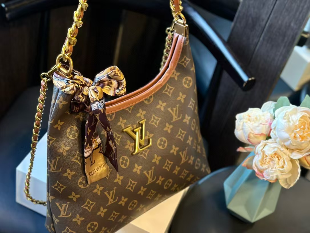 LV老眼チェーン脇下バッグ【50％割引+送料無料】