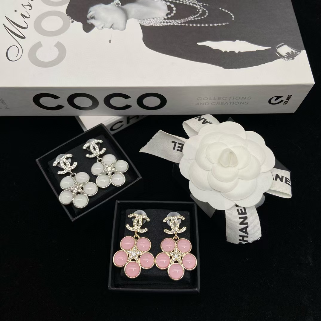 CHANE1 ファイブフラワー ダブルC スタッドピアス【50％割引+送料無料】