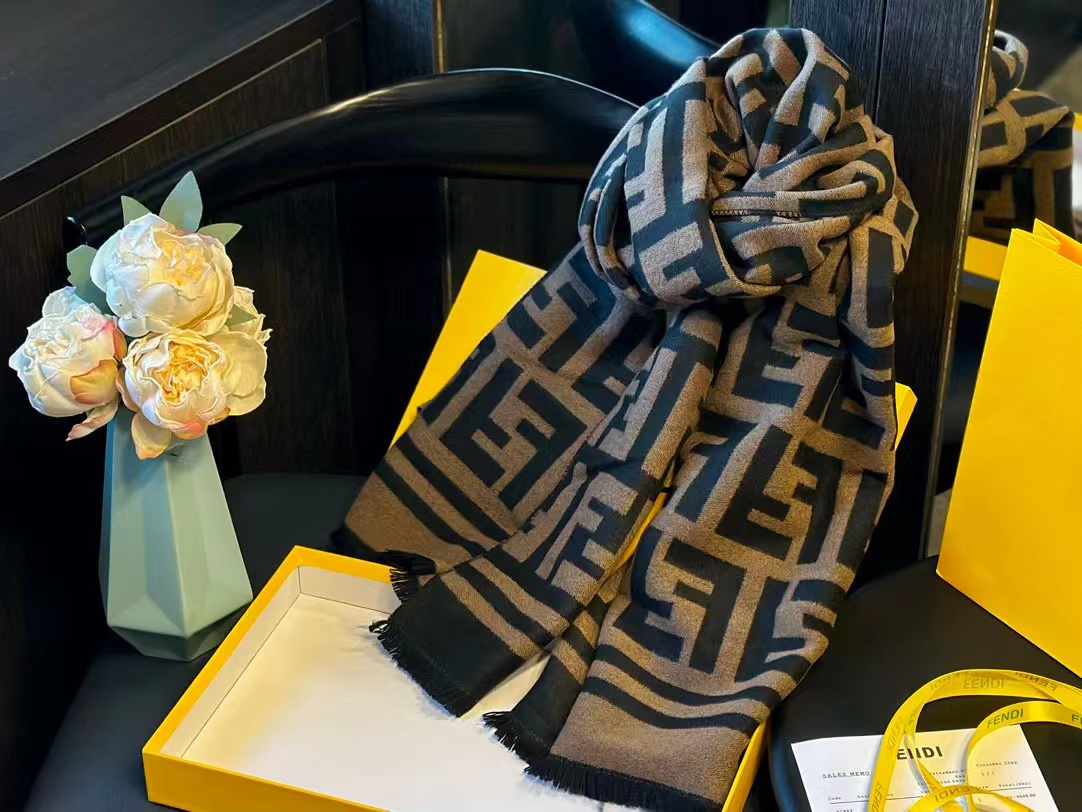 FEND1 FF カシミアスカーフ【50％割引+送料無料】