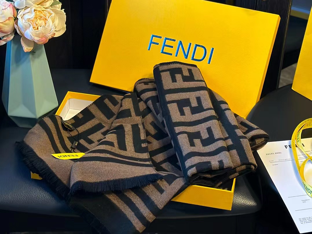 FEND1 FF カシミアスカーフ【50％割引+送料無料】