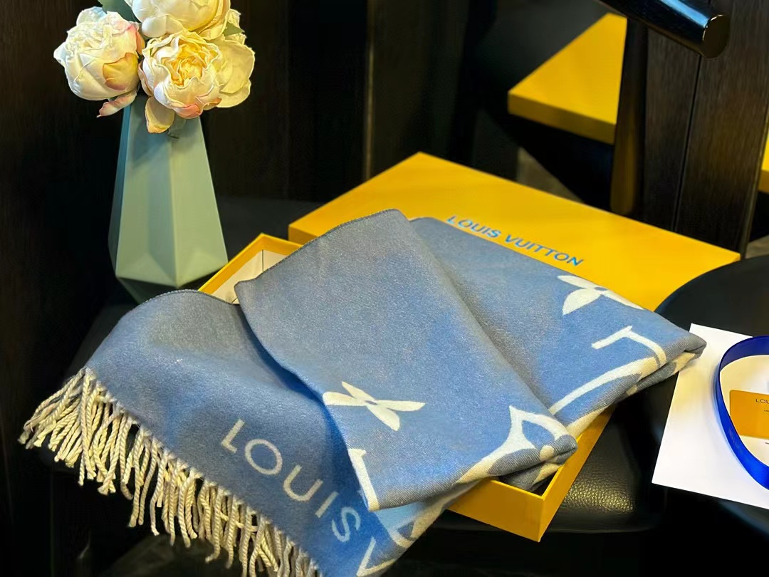 LV 四つ葉のクローバー タッセル カシミヤスカーフ【50％割引+送料無料】