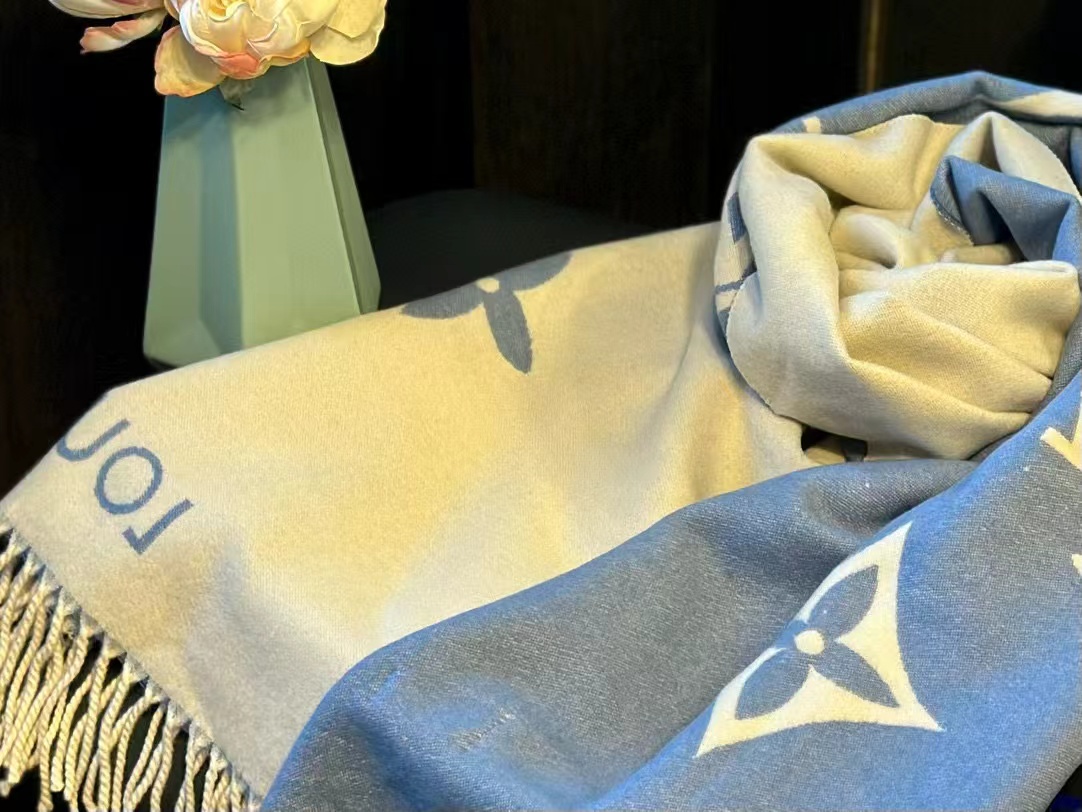 LV 四つ葉のクローバー タッセル カシミヤスカーフ【50％割引+送料無料】