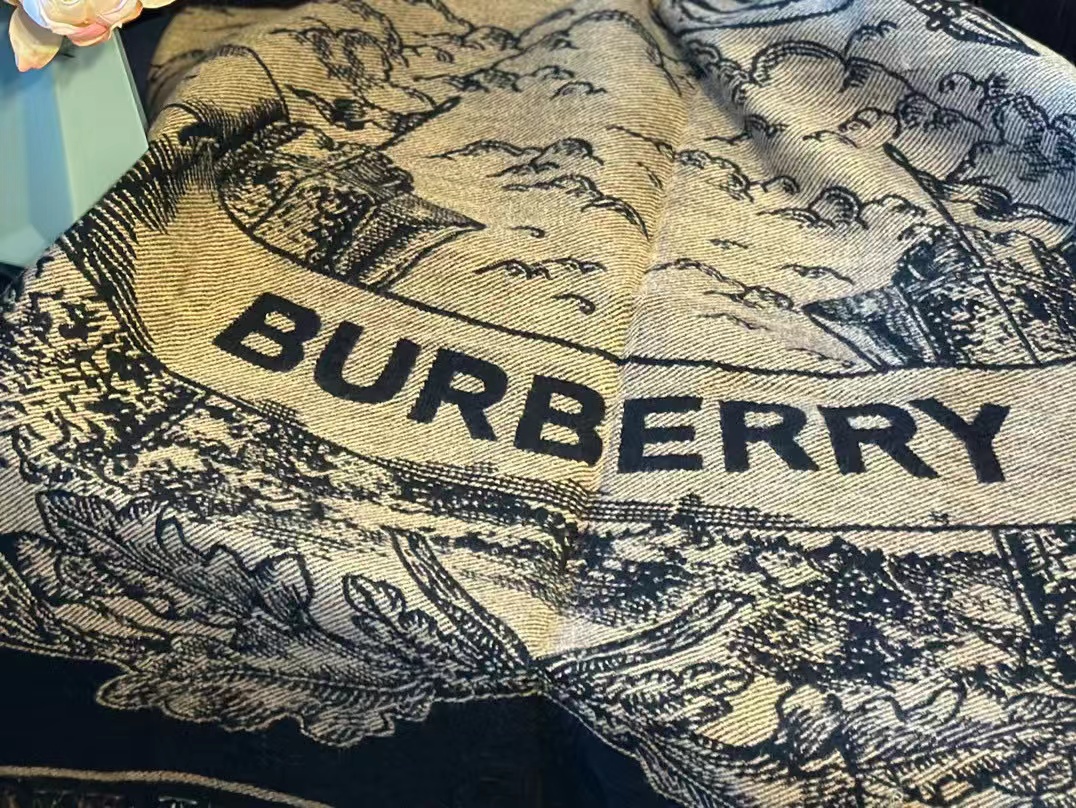 BUR8ERRY 両面カシミヤウォーホースタッセルスカーフ【50％割引+送料無料】