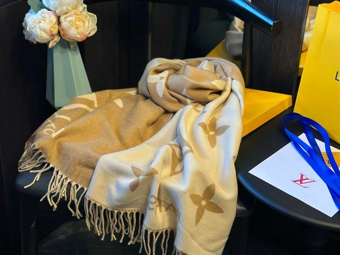 LV 四つ葉のクローバー カシミヤ フリンジスカーフ B【50％割引+送料無料】