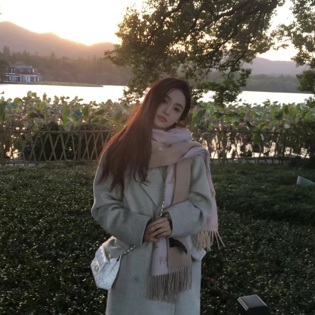 LV四つ葉のクローバーカシミヤフリンジスカーフC【50％割引+送料無料】