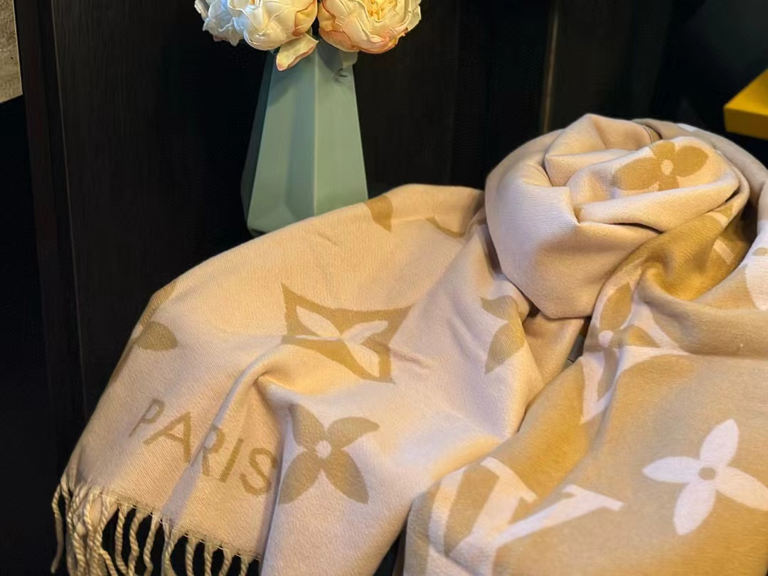 LV四つ葉のクローバーカシミヤフリンジスカーフC【50％割引+送料無料】