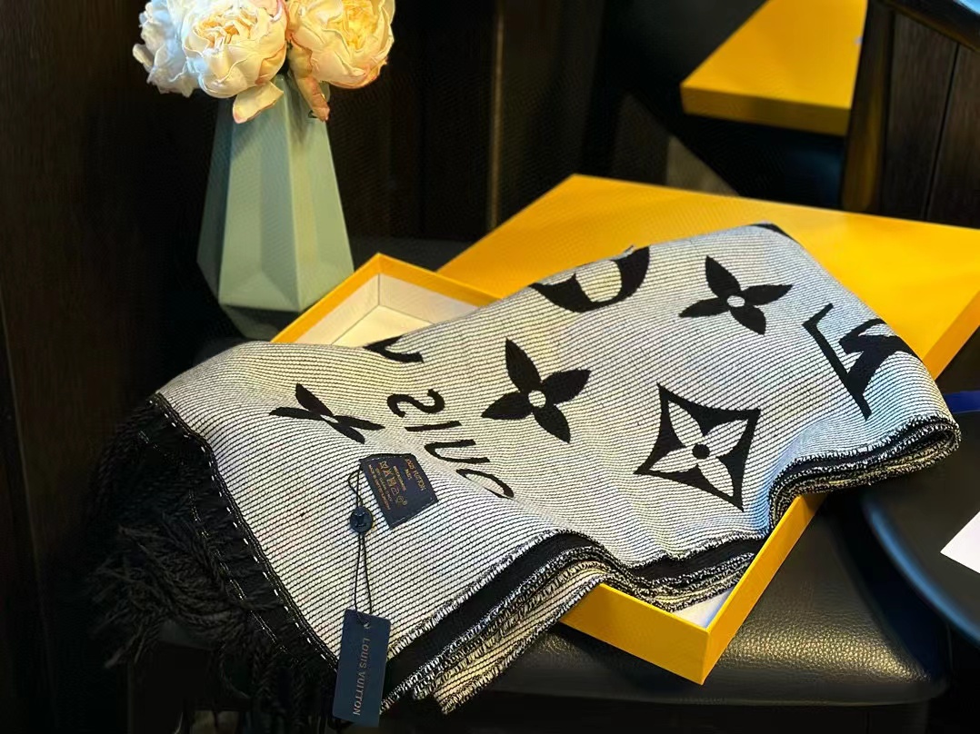 LVジャカード両面カシミヤ【50％割引+送料無料】