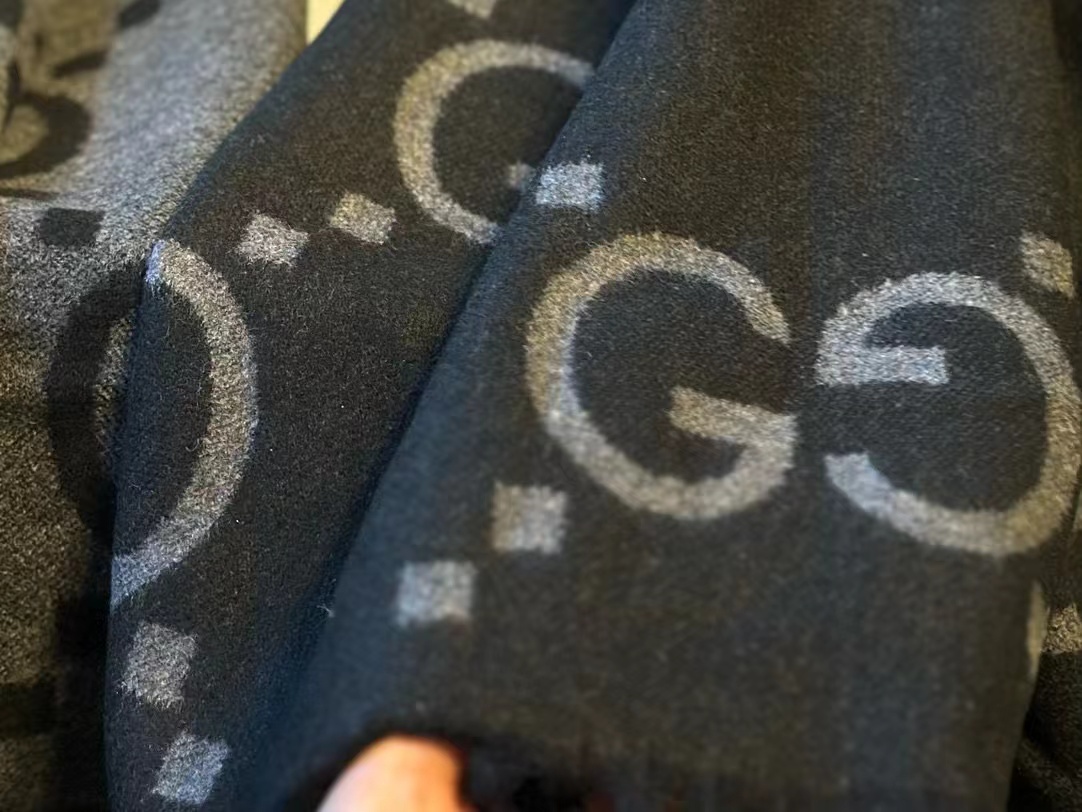 GUCC1 クラシック フリンジ カシミア スカーフ【50％割引+送料無料】