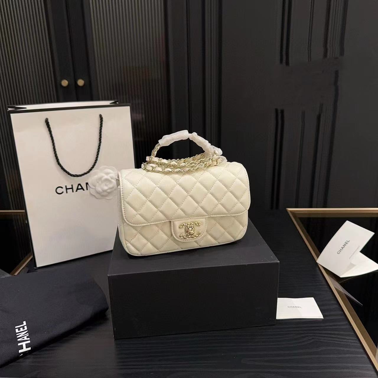 CHANE1 ハンドルラインストーン CF フラップバッグ【50％割引+送料無料】