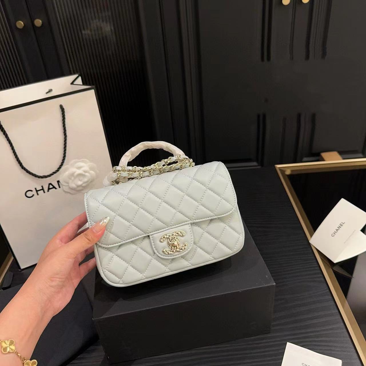 CHANE1 ハンドルラインストーン CF フラップバッグ【50％割引+送料無料】