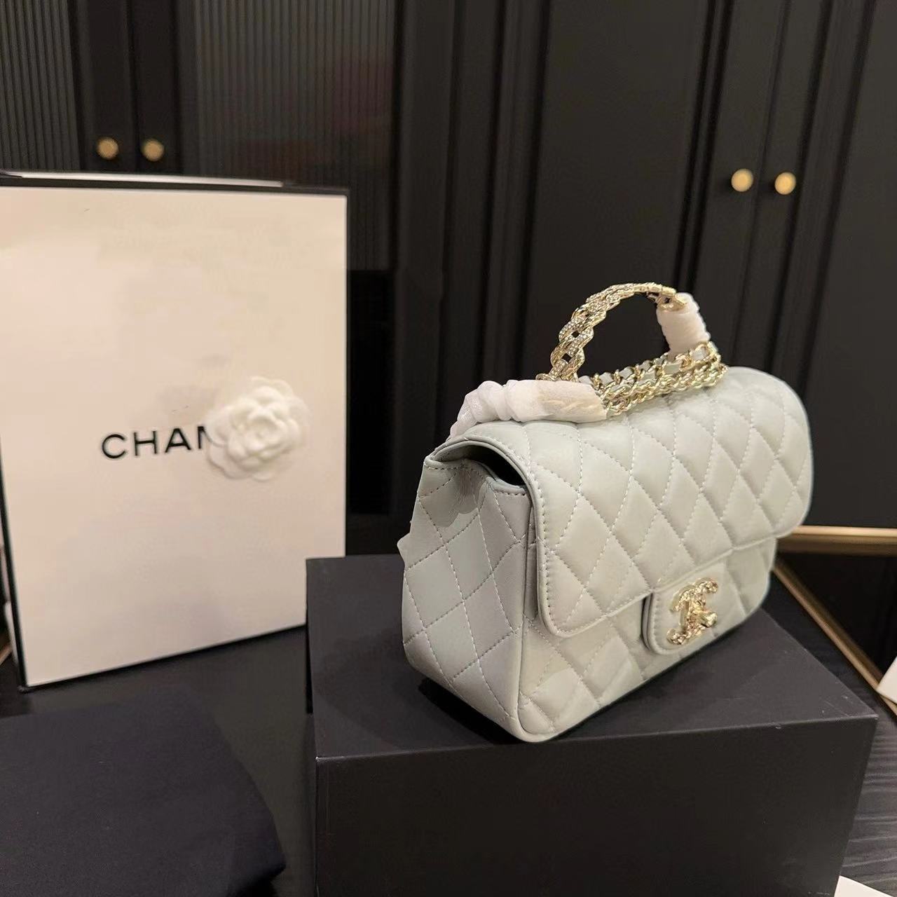 CHANE1 ハンドルラインストーン CF フラップバッグ【50％割引+送料無料】