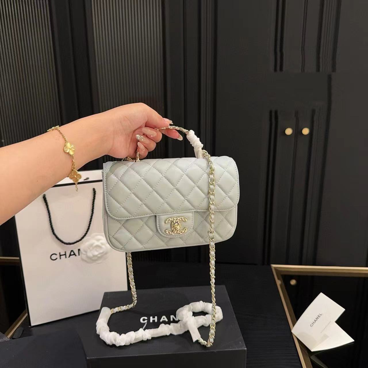 CHANE1 ハンドルラインストーン CF フラップバッグ【50％割引+送料無料】