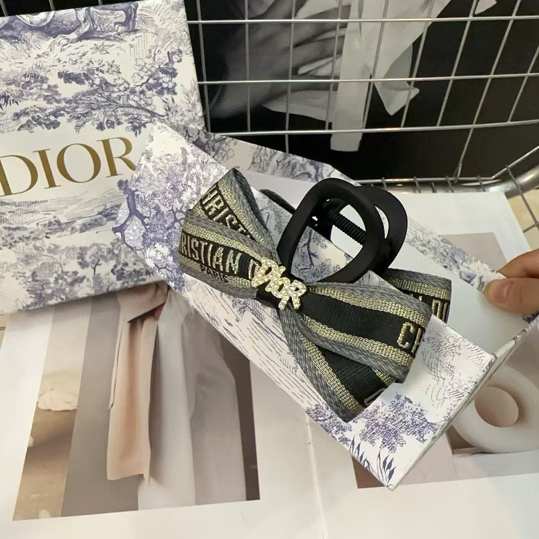 DI0R 老眼レターヘアクリップ【50％割引+送料無料】