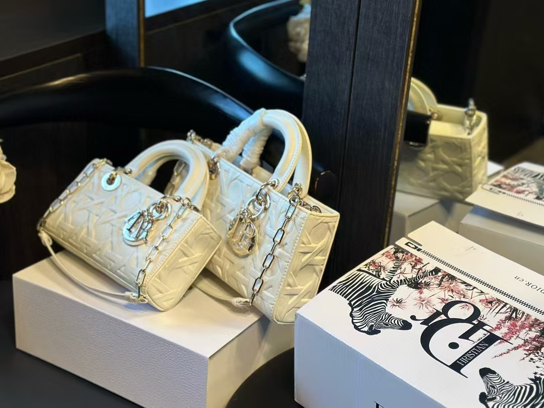 DI0R Lady D-Joy 脇の下のバッグ【50％割引+送料無料】