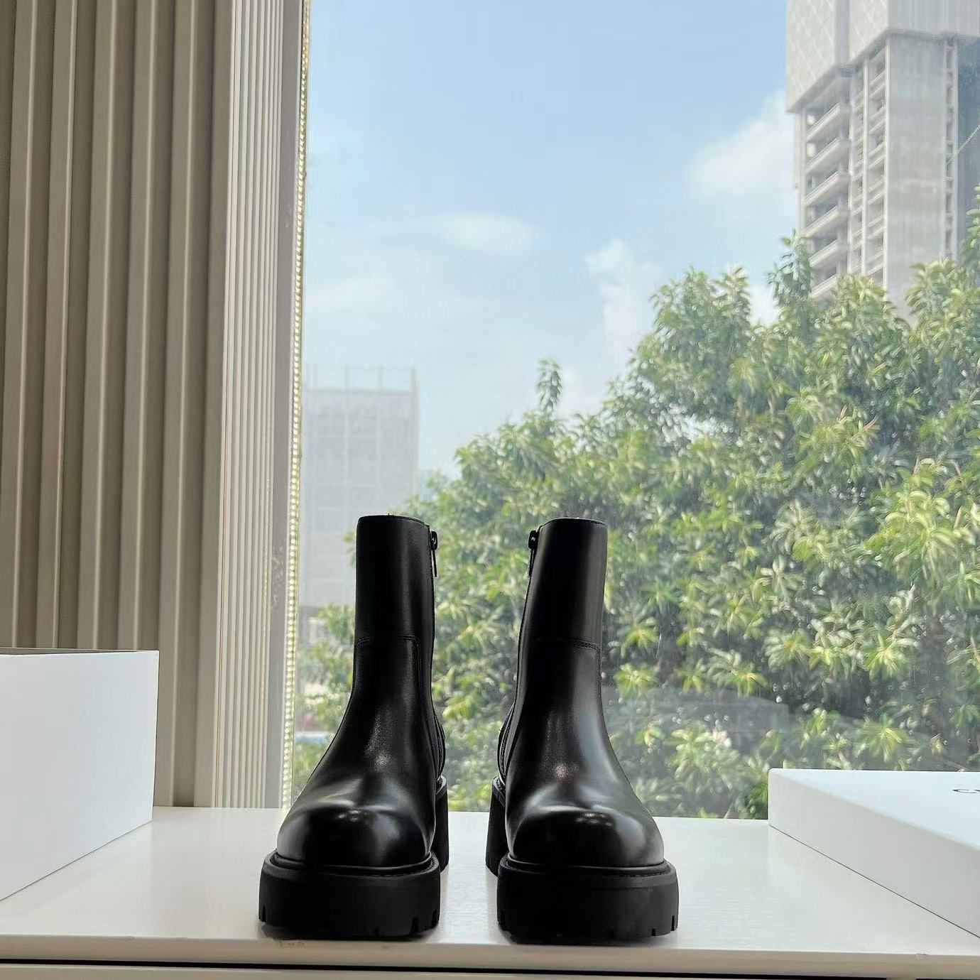 CEL1NE 上質な凱旋門シンプルショートブーツ【50％割引+送料無料】