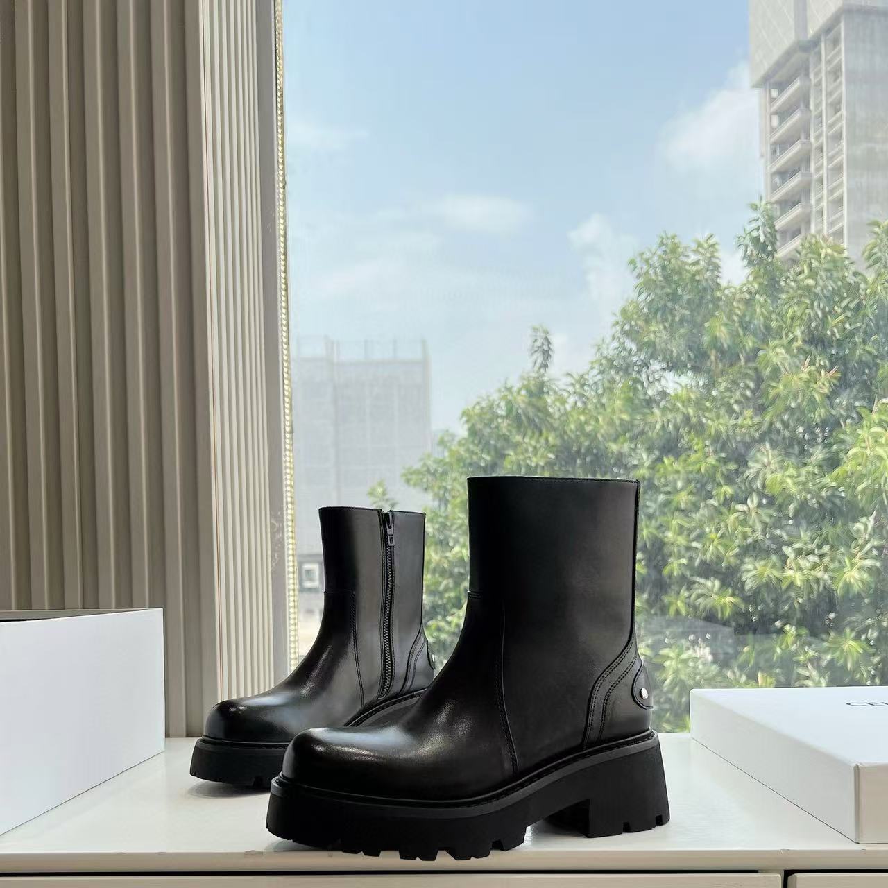 CEL1NE 上質な凱旋門シンプルショートブーツ【50％割引+送料無料】