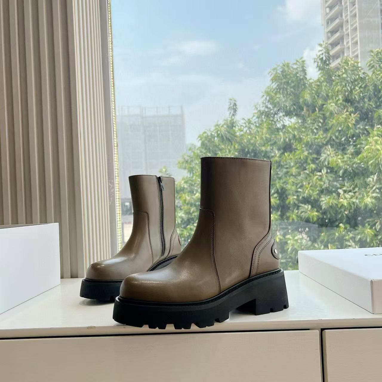 CEL1NE 上質な凱旋門シンプルショートブーツ【50％割引+送料無料】